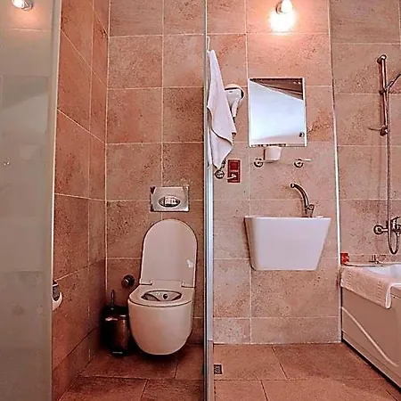 Goedence Restoran 5* سفيريهيسار
