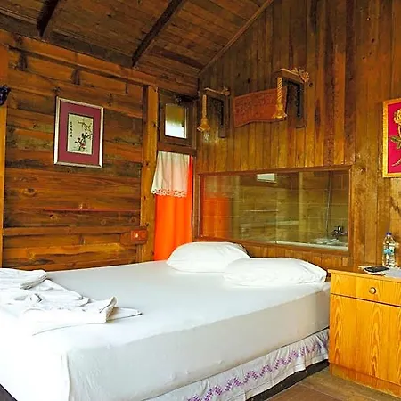 Goedence Restoran 5* سفيريهيسار